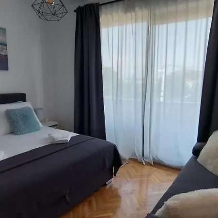 Velebit Apartman *